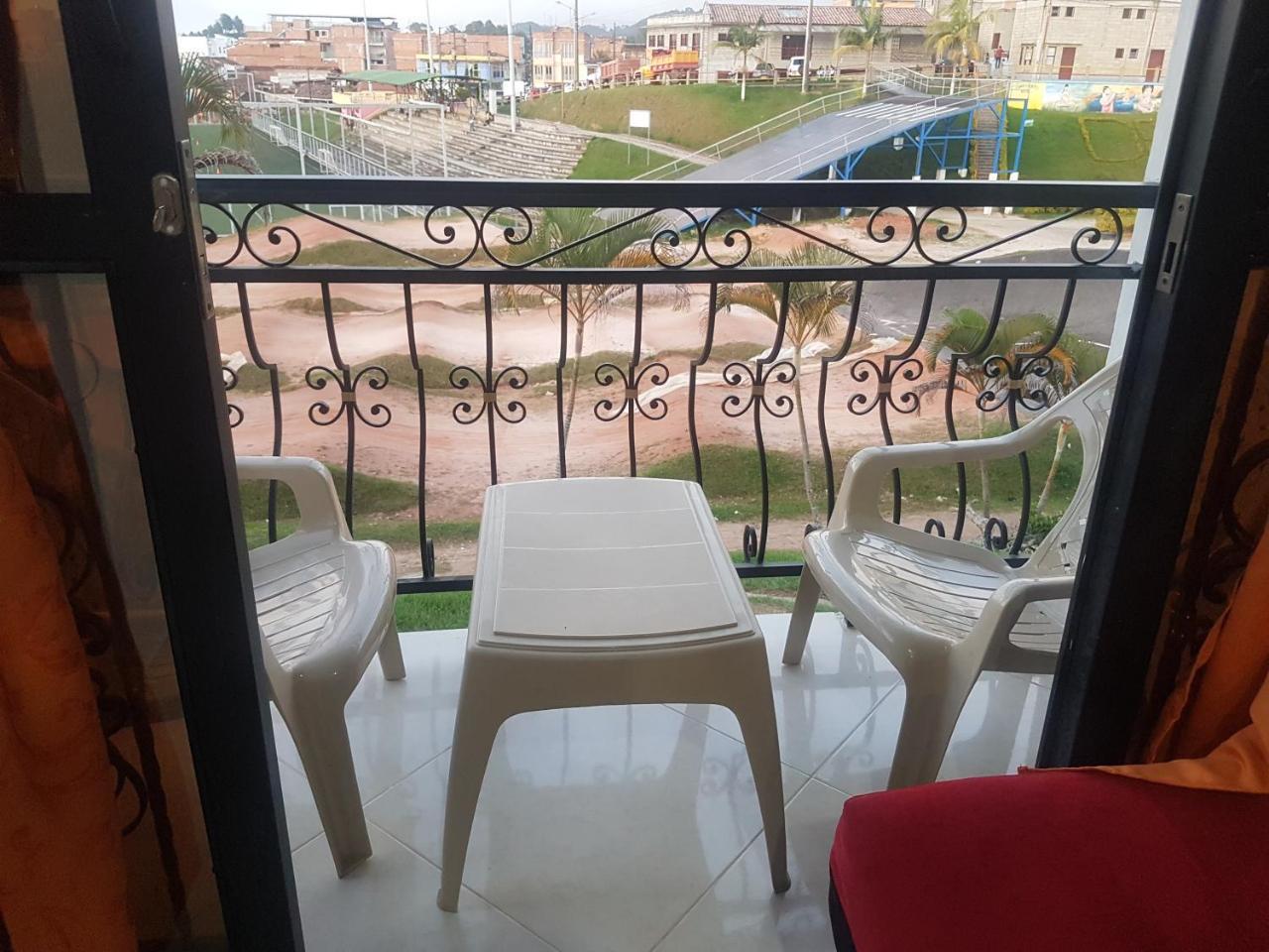 Apartahotel El Horizonte Guatapé Eksteriør billede